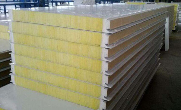 聚氨酯金屬夾芯板1.jpg