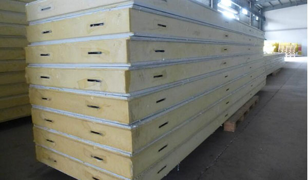 保溫聚氨酯夾芯板2.jpg