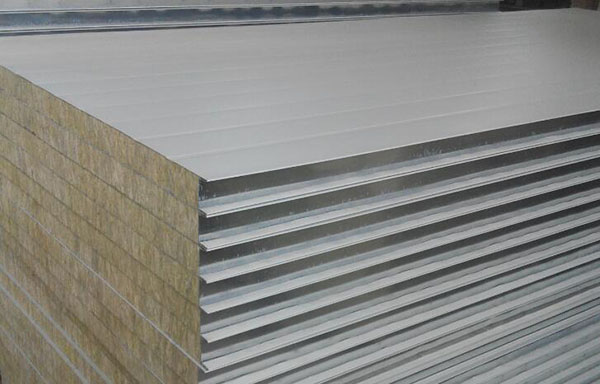 聚氨酯彩鋼夾芯板1.jpg
